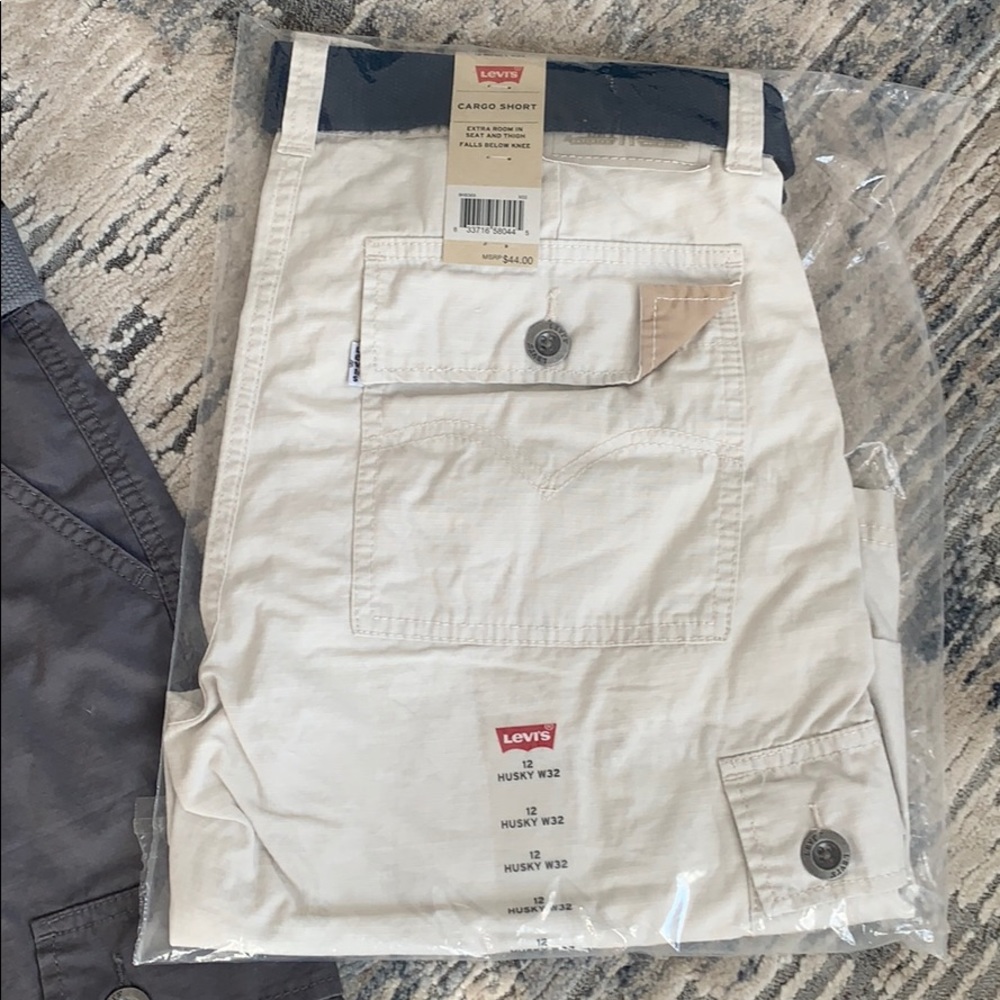 NWT Levi’s shorts 2pr boys husky cargo shorts w 32